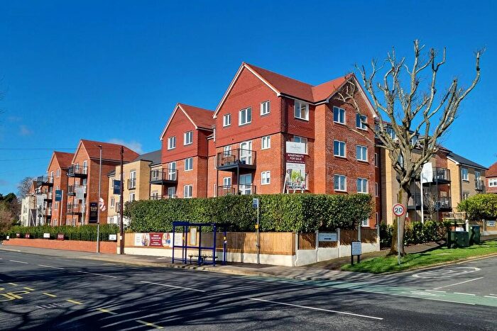 2 Bedroom Apartment For Sale In Drayton, Hampshire, PO6