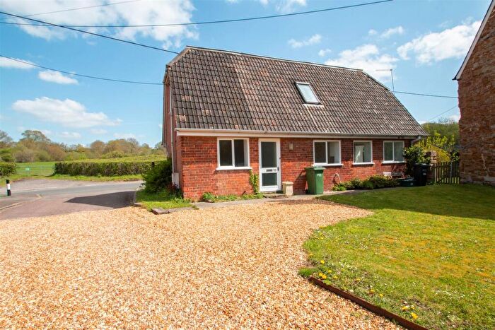 3 Bedroom Detached House To Rent In Hopton Road, Cam, GL11