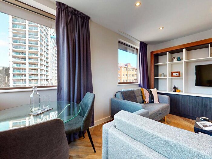 2 Bedroom Apartment To Rent In Apt, Live Oasis Belgrave Street #, LS2