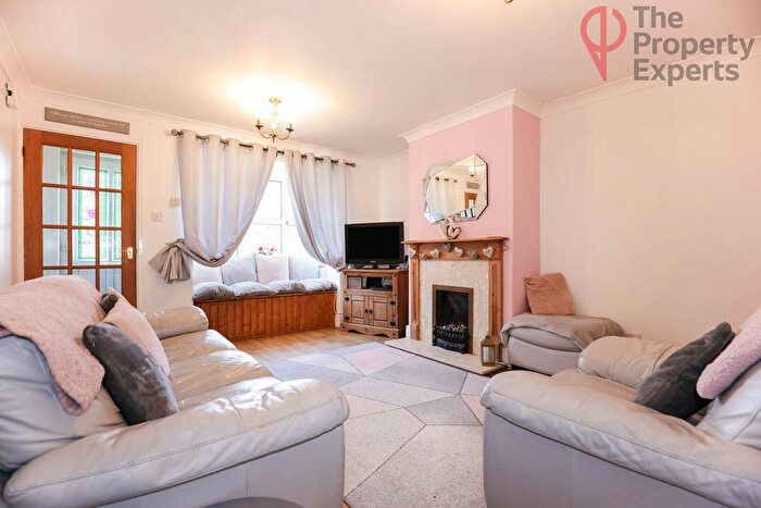 3 Bedroom Terraced House For Sale In Manor Close, Middleton Cheney, OX17