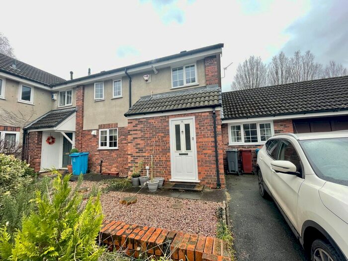 4 Bedroom Semi-Detached House To Rent In Redshaw Close, Fallowfield, M14