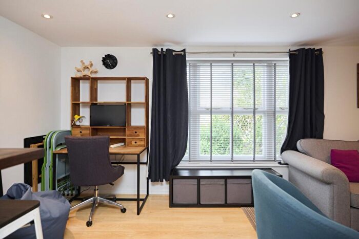 1 Bedroom Flat To Rent In Mapeshill Place London, NW2