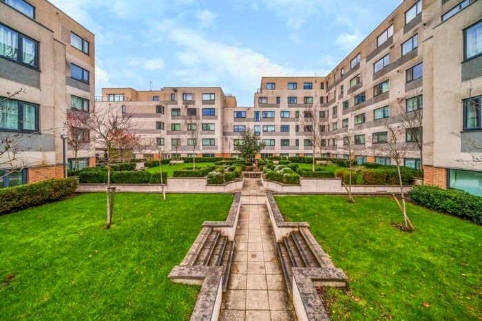 2 Bedroom Flat To Rent In Town Lane, Stanwell, TW19