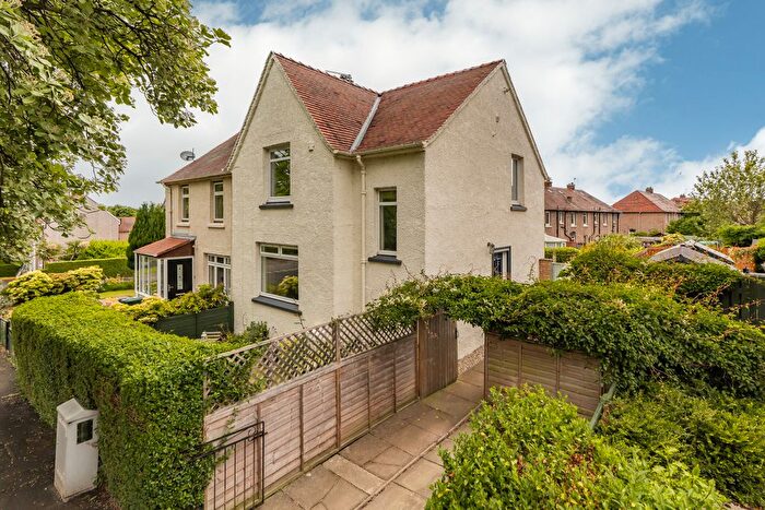 2 Bedroom Villa For Sale In Clermiston Medway, Edinburgh, EH4
