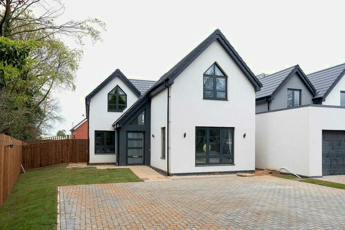 4 Bedroom Detached House To Rent In Boughton Hill Gardens, Harborough Road North, Northampton, NN2