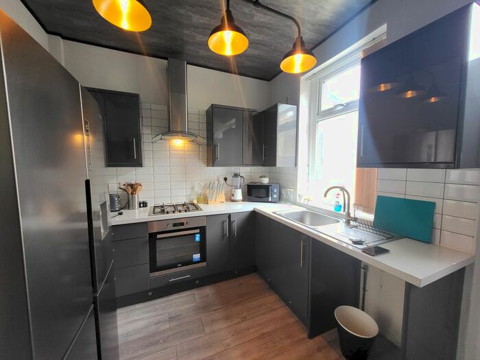 3 Bedroom Property To Rent In Nurser Place, Bradford, BD5