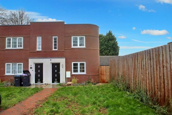 2 Bedroom Property To Rent In Petersfield Road, Hall Green, Birmingham, B28