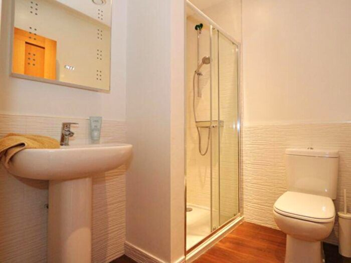 2 Bedroom Flat To Rent In Long Acre, Bath, BA1