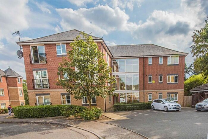 2 Bedroom Flat To Rent In Poppy Fields, Kettering, NN16