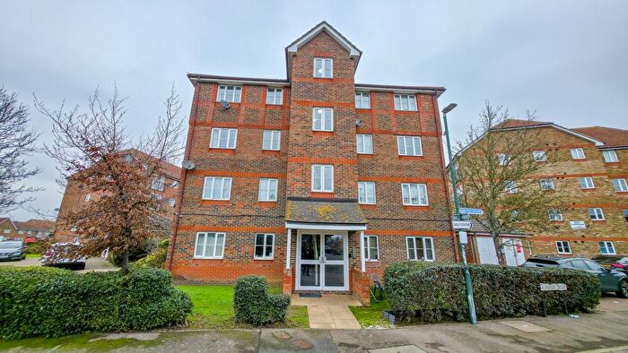 2 Bedroom Flat For Sale In Fairway Drive, North Thamesmead, London, SE28