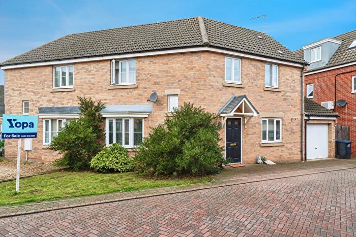 3 Bedroom Semi-Detached House For Sale In Cottier Drive, Ely, CB6