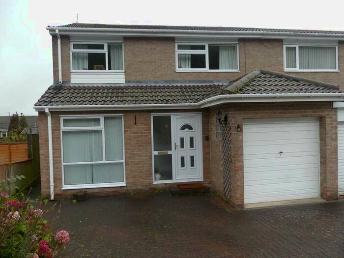 3 Bedroom Semi-Detached House For Sale In Goathland Grove, Guisborough, TS14