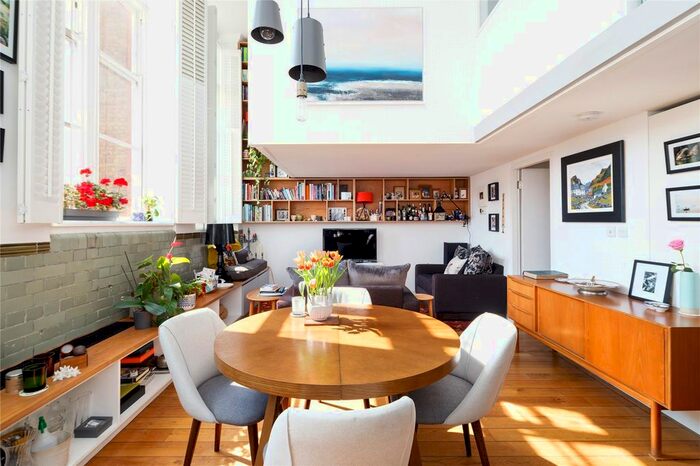 2 Bedroom Flat To Rent In Kingsway Place, Sans Walk, Clerkenwell, London, EC1R