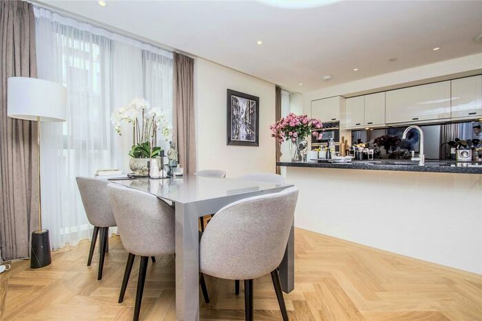 3 Bedroom Flat To Rent In Abell House, John Islip Street, Westminster, London, SW1P