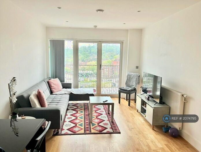 2 Bedroom Flat To Rent In Trident Point, Harrow, HA1