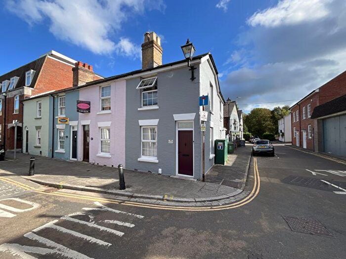 2 Bedroom Cottage To Rent In Christchurch Town Centre, BH23