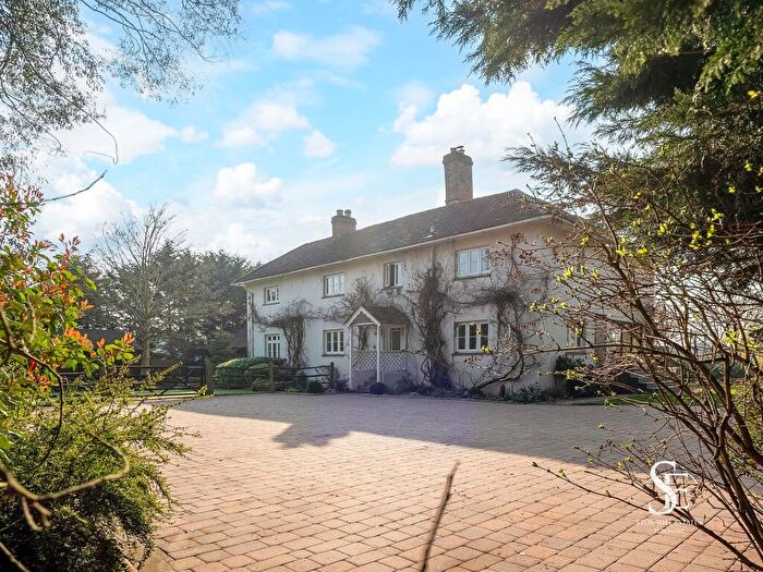 6 Bedroom Detached House For Sale In Easthampstead Road, Wokingham, RG40