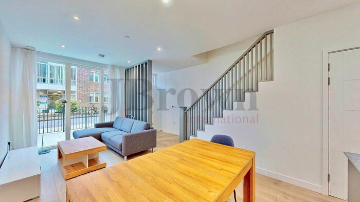 4 Bedroom Terraced House To Rent In London, London, Greater London, N4