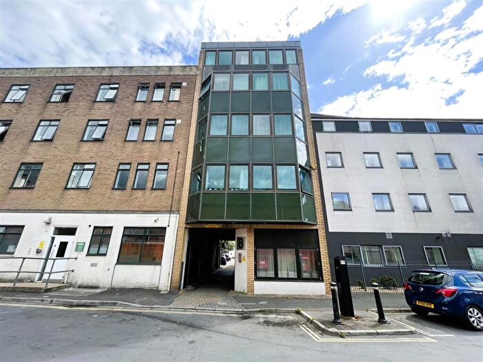 1 Bedroom Apartment To Rent In Southampton Street, Southampton, SO15