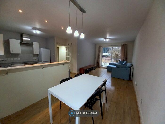 2 Bedroom Maisonette To Rent In The Maltings, Staines-Upon-Thames, TW18
