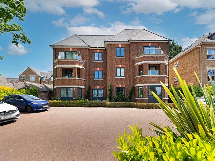 2 Bedroom Flat To Rent In Albury Road, Guildford, GU1