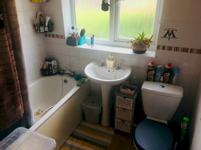 1 Bedroom Flat To Rent In Solent Court, Garrard Gardens, Sutton Coldfield, B73