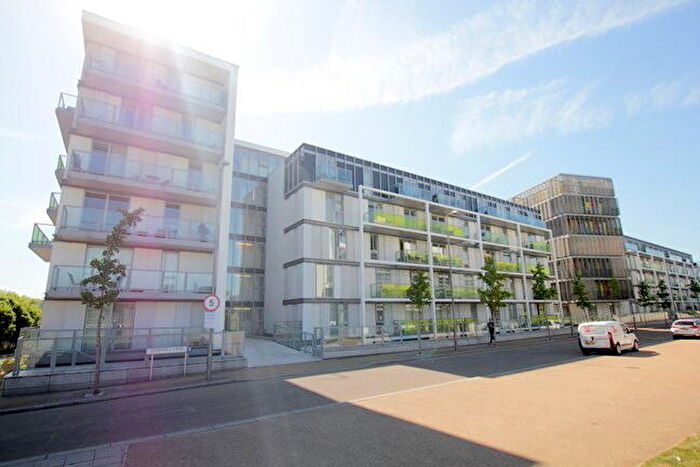 Apartment To Rent In Hudson Apartments, Chadwell Lane, London, N8