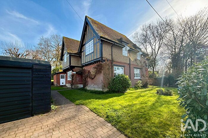 5 Bedroom Detached House To Rent In Church End, Ware, SG11