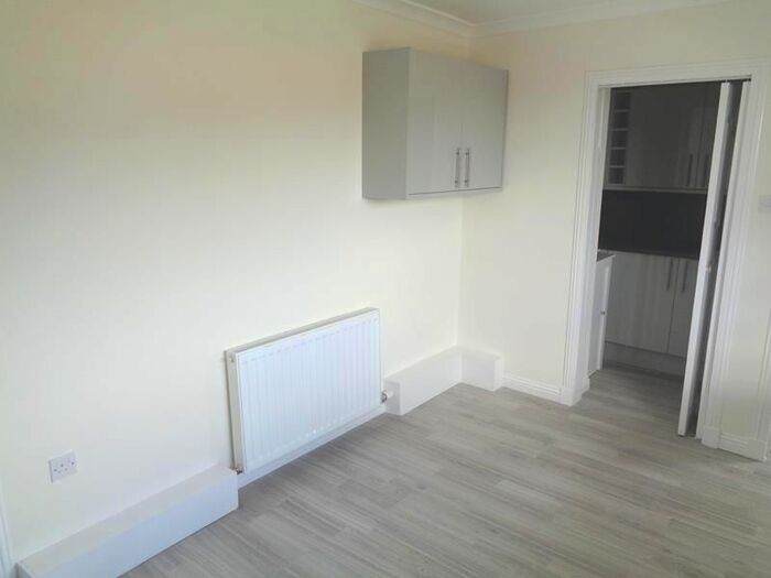 4 Bedroom Semi-Detached House To Rent In Letham Farm Cottages, Leven, Fife, KY8