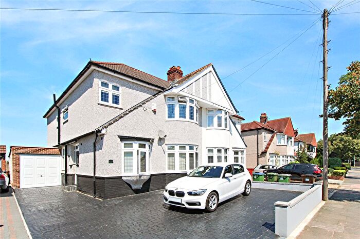 4 Bedroom Semi-Detached House To Rent In Hurst Road, Sidcup, Kent, DA15