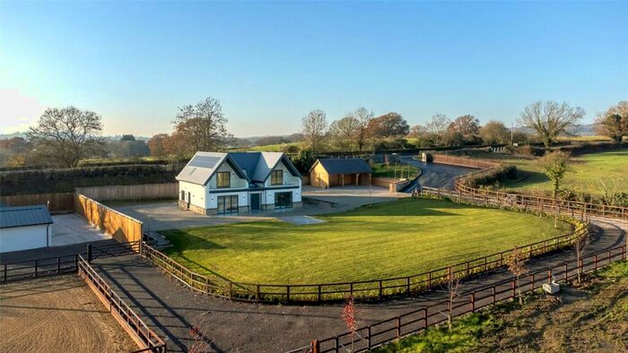 4 Bedroom Equestrian Facility For Sale In Pendock, Gloucester, Worcestershire, GL19