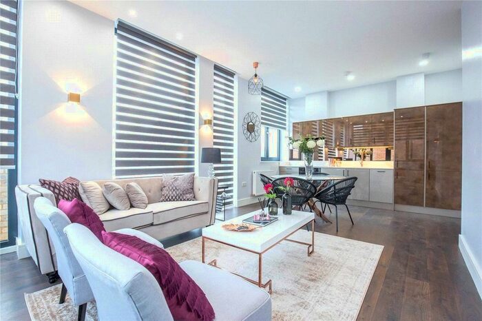 2 Bedroom Flat To Rent In Bowland House, 30 Lancaster Road, Barnet EN4