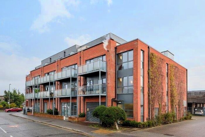 1 Bedroom Apartment To Rent In Red Lion Road, Tolworth, KT6