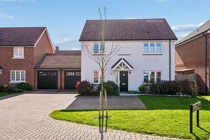 4 Bedroom Detached House For Sale In Fennell Drive, Stewkley, Buckinghamshire, LU7