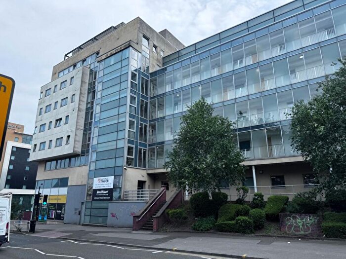 2 Bedroom Apartment For Sale In Apartment Anchorpoint, Bramall Lane, Sheffield, South Yorkshire, S2