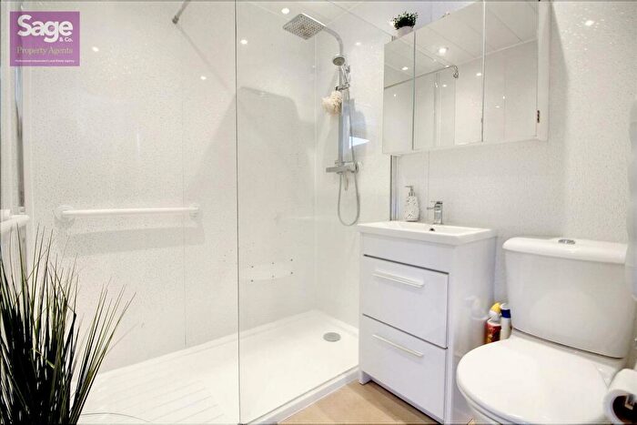 3 Bedroom Terraced House For Sale In Ebbw Street, Risca, NP11