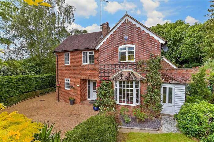 4 Bedroom Detached House For Sale In Livesey Street, Wateringbury, Maidstone, Kent, ME18