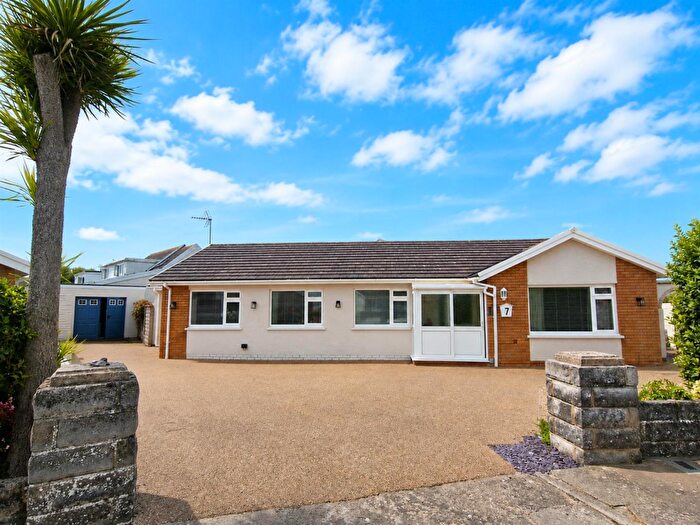4 Bedroom Detached Bungalow For Sale In Skokholm Close, Nottage, Porthcawl, CF36