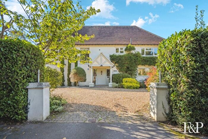 5 Bedroom Detached House For Sale In Milton Avenue, Chalfont St. Peter, Gerrards Cross, SL9