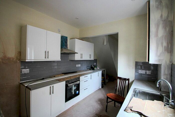 1 Bedroom Flat To Rent In Sandy Park Road, Brislington, Bristol, BS4