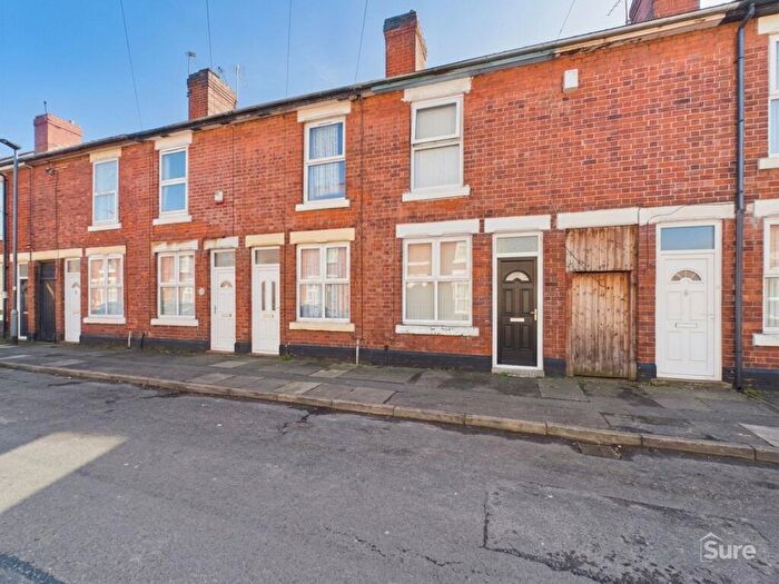 2 Bedroom Terraced House For Sale In Leacroft Road, Derby, DE23