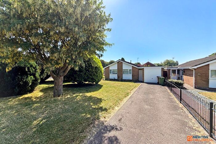 3 Bedroom Detached Bungalow For Sale In Buckland Close, Netherton, Peterborough, PE3