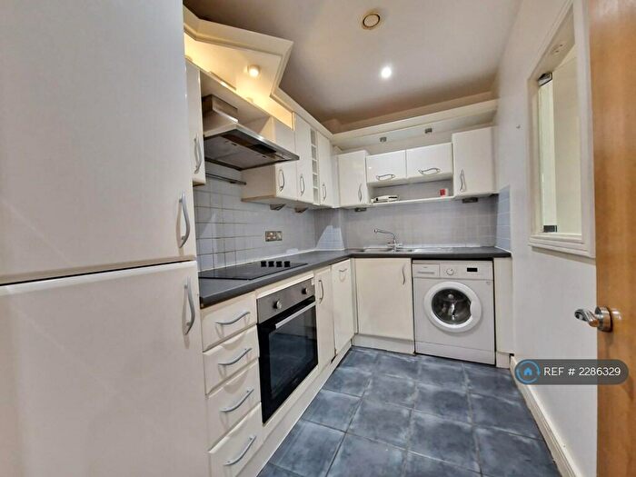 2 Bedroom Flat To Rent In Central House, London, E15