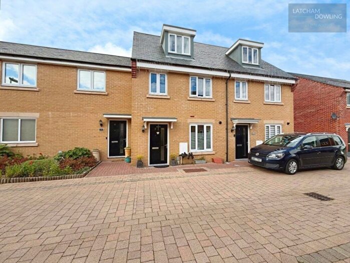 3 Bedroom House For Sale In Tavistock Green, Biggleswade, SG18