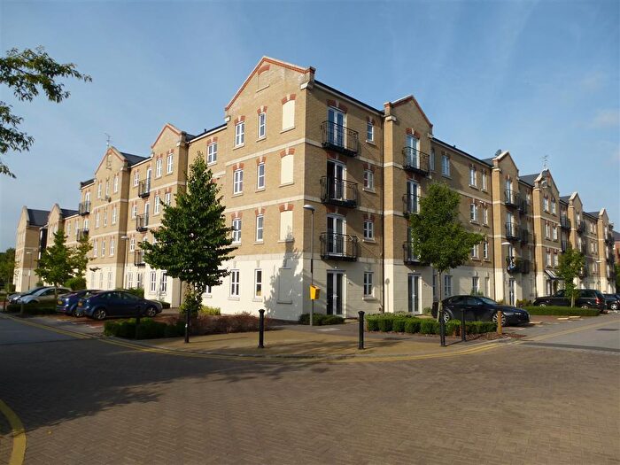 2 Bedroom Apartment To Rent In Coxhill Way, Aylesbury, HP21