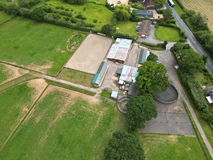 3 Bedroom Detached Bungalow For Sale In Forest Mead Equestrian, Forest Mead, Winchester Road, Waltham Chase, Hampshire, SO32