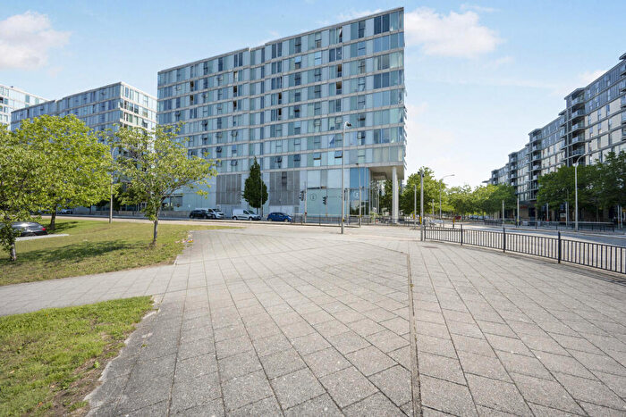 2 Bedroom Flat To Rent In Witan Gate, Milton Keynes, Buckinghamshire, MK9