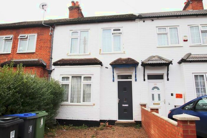 2 Bedroom Terraced House To Rent In Walton Road, Woking, GU21