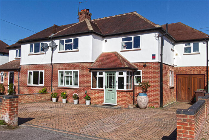4 Bedroom Semi-Detached House For Sale In Norreys Road, Cumnor, OX2
