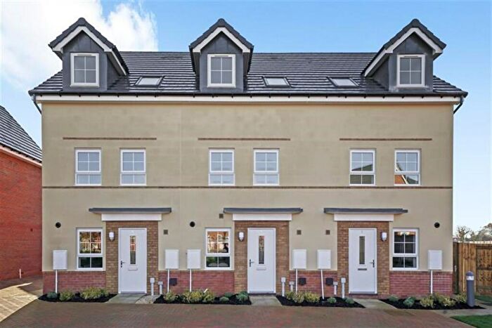 3 Bedroom End Of Terrace House To Rent In Bedroom End Of Terrace House In Nova Close, Overstone, NN6